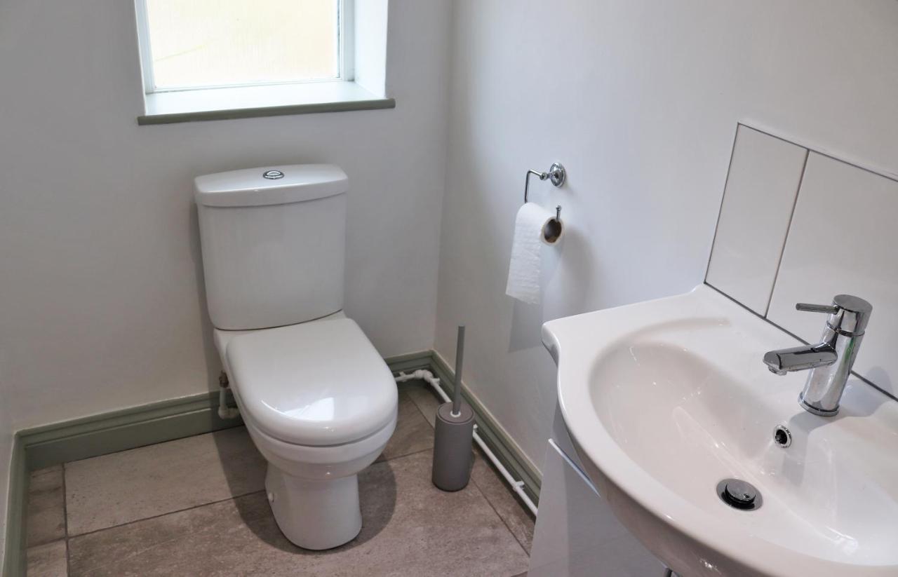 Pullman Cottage - The Culm Valley Inn Culmstock Екстер'єр фото
