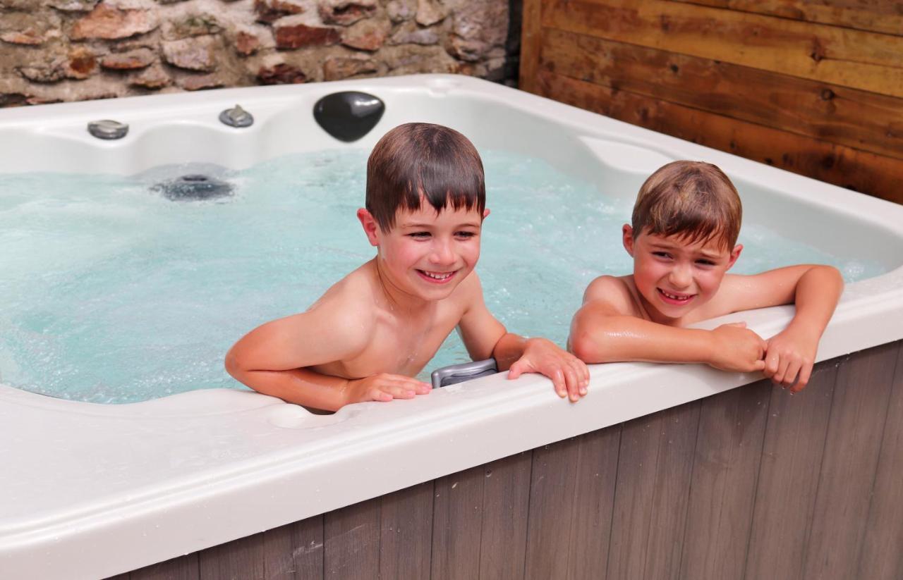 Pullman Cottage - The Culm Valley Inn Culmstock Екстер'єр фото