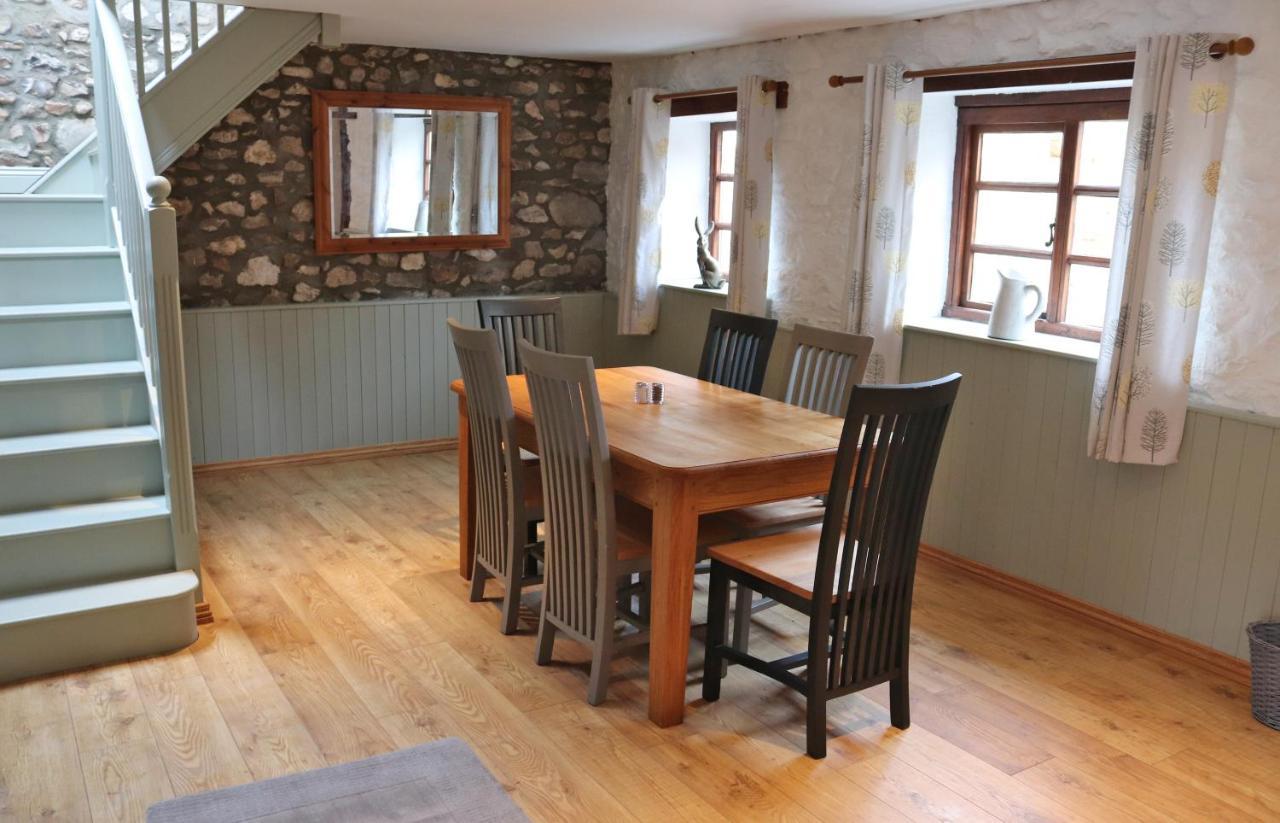 Pullman Cottage - The Culm Valley Inn Culmstock Екстер'єр фото