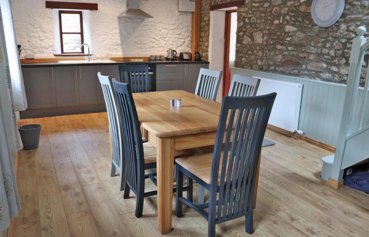Pullman Cottage - The Culm Valley Inn Culmstock Екстер'єр фото